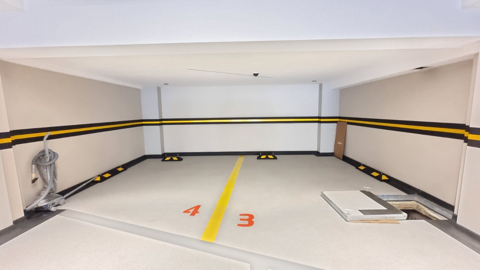 Dvosoban luksuzni stan 114m2 sa garaznim mestom u Budvi - Amfora Real Estate