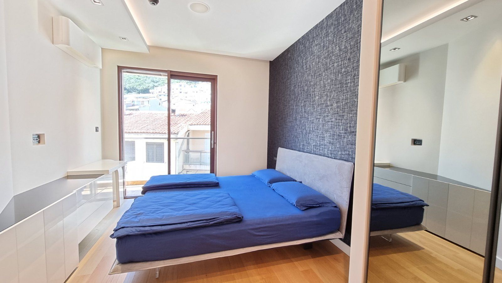 Na prodaju luksuzni dvosoban stan od 106 m² u Budvi – odlična lokacija - Amfora Real Estate