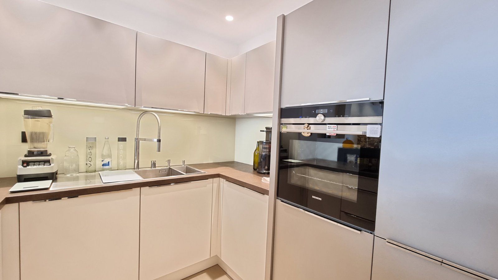 Na prodaju luksuzni dvosoban stan od 106 m² u Budvi – odlična lokacija - Amfora Real Estate