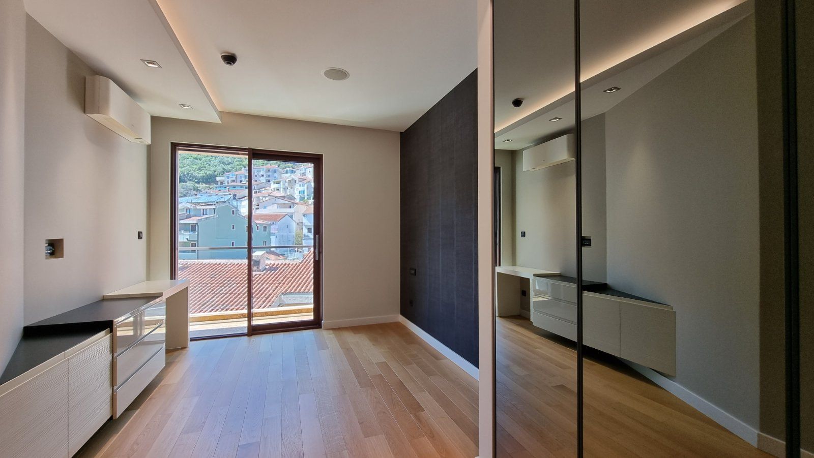 Na prodaju luksuzni dvosoban stan od 106 m² u Budvi – odlična lokacija - Amfora Real Estate