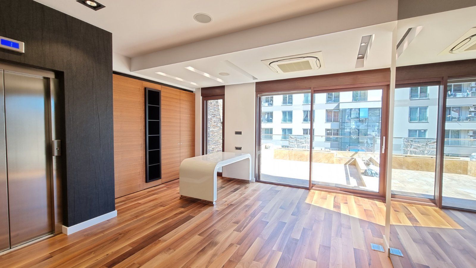 Ekskluzivan stan 108m² sa garažnim mestom i smart home tehnologijom – Budva - Amfora Real Estate