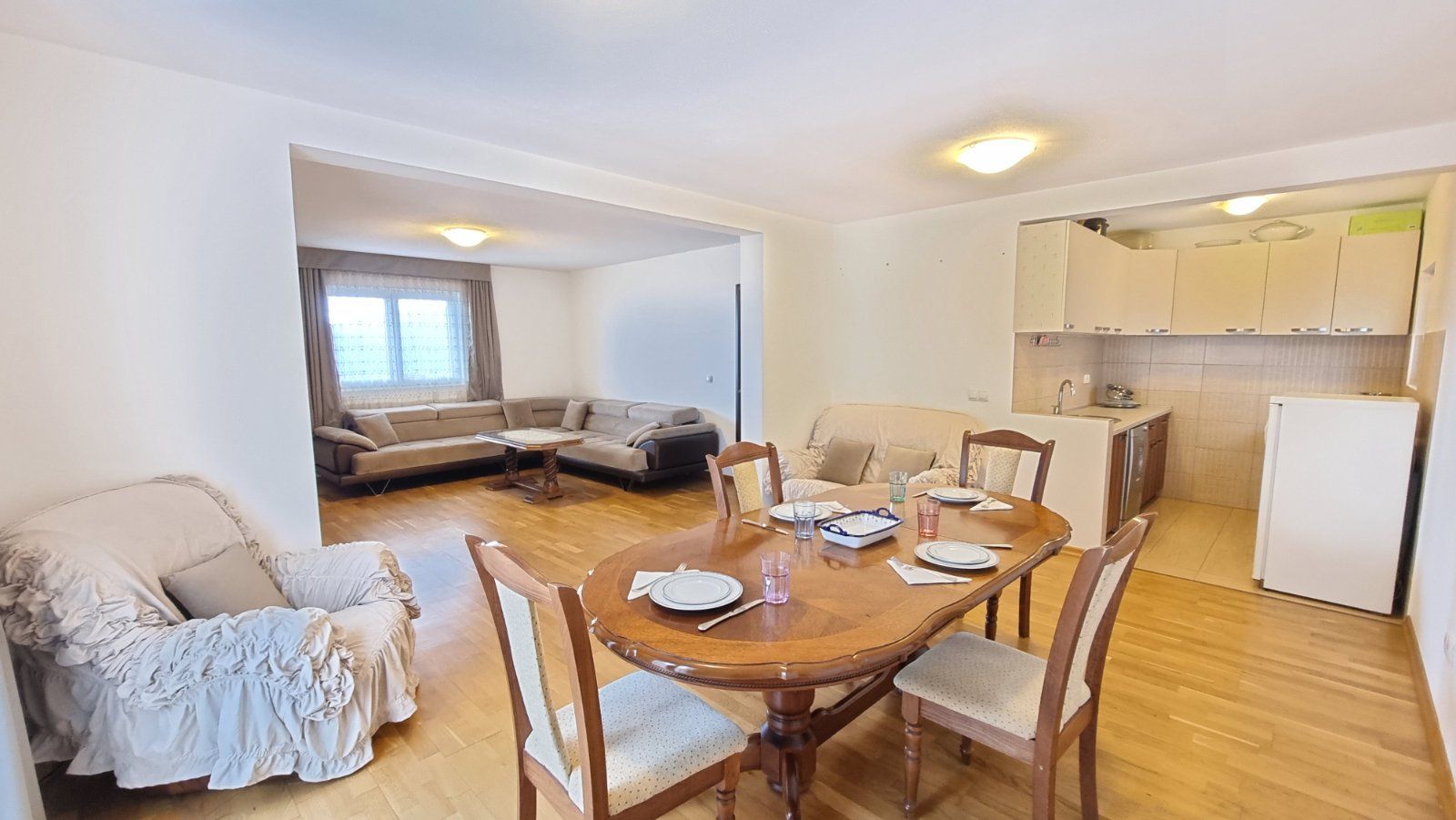 Trosoban stan sa pogledom na more , Seoce - Amfora Real Estate