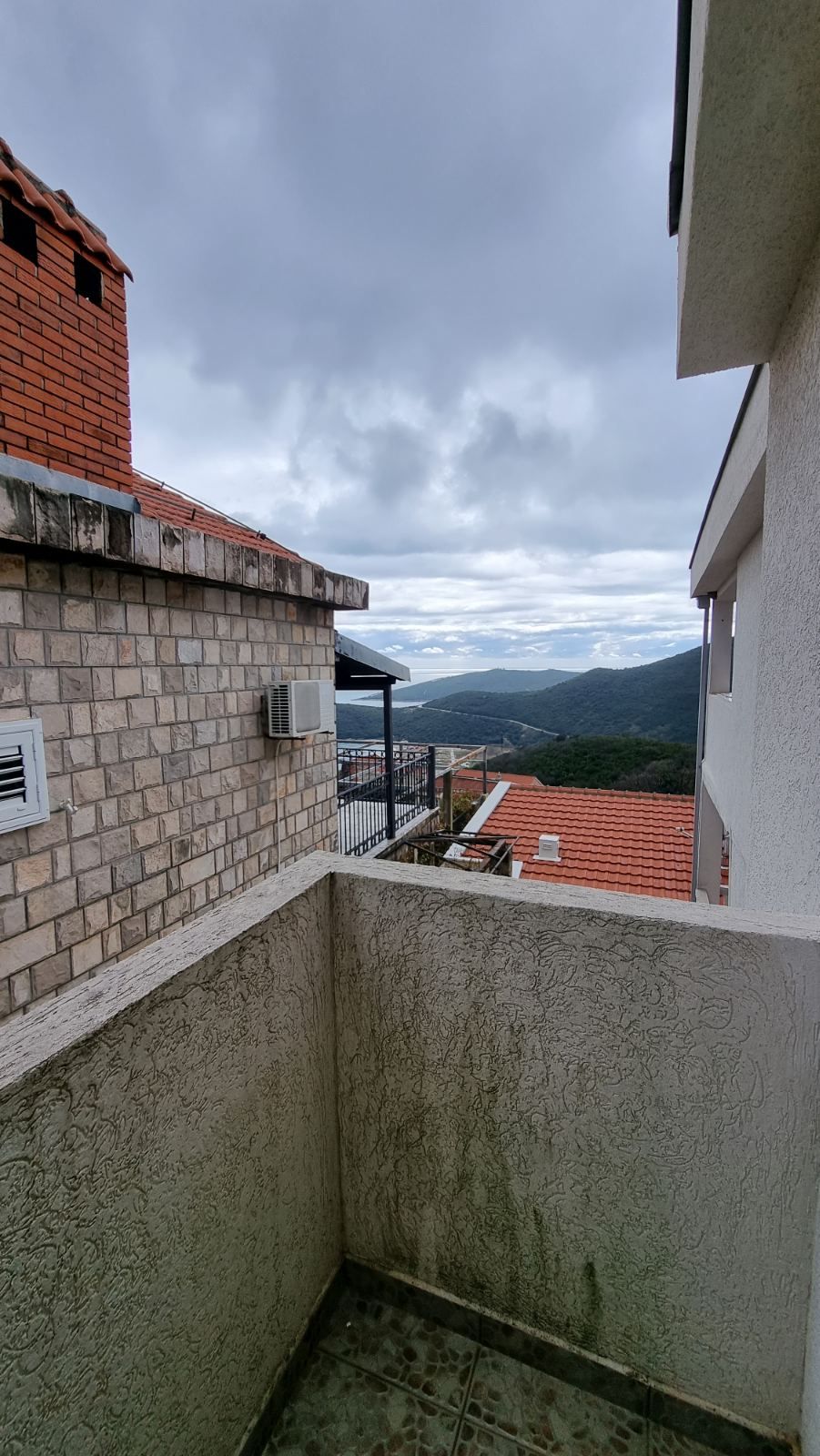 Trosoban stan sa pogledom na more , Seoce - Amfora Real Estate