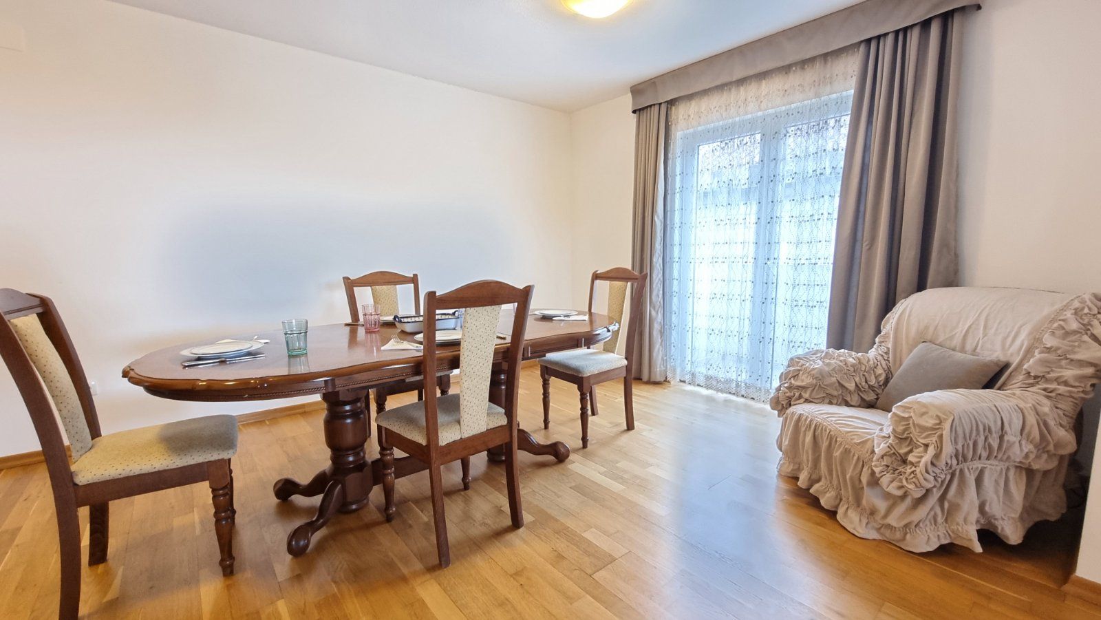 Trosoban stan sa pogledom na more , Seoce - Amfora Real Estate