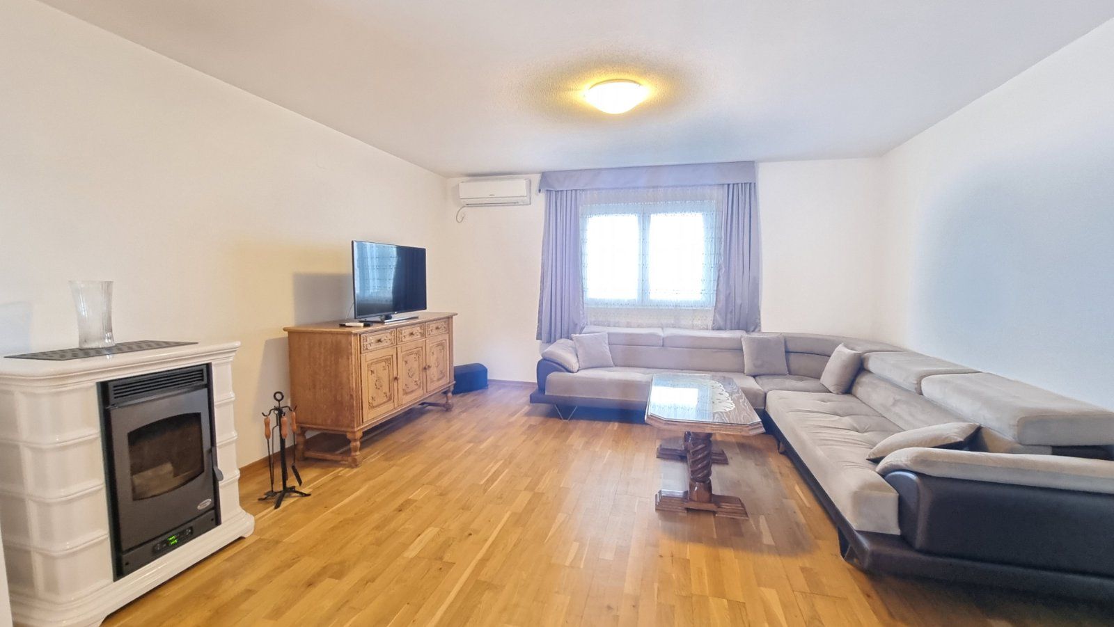 Trosoban stan sa pogledom na more , Seoce - Amfora Real Estate