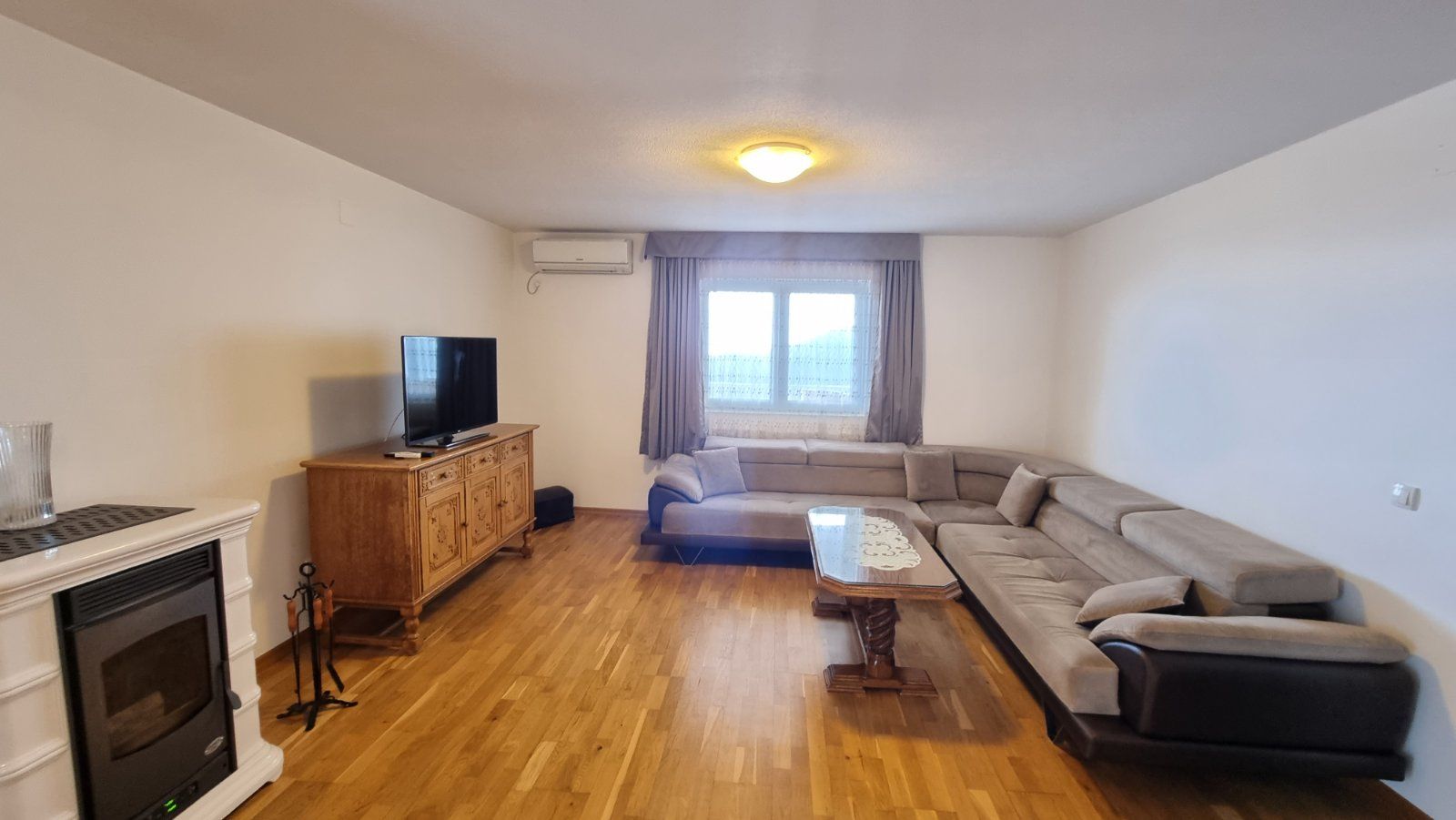 Trosoban stan sa pogledom na more , Seoce - Amfora Real Estate