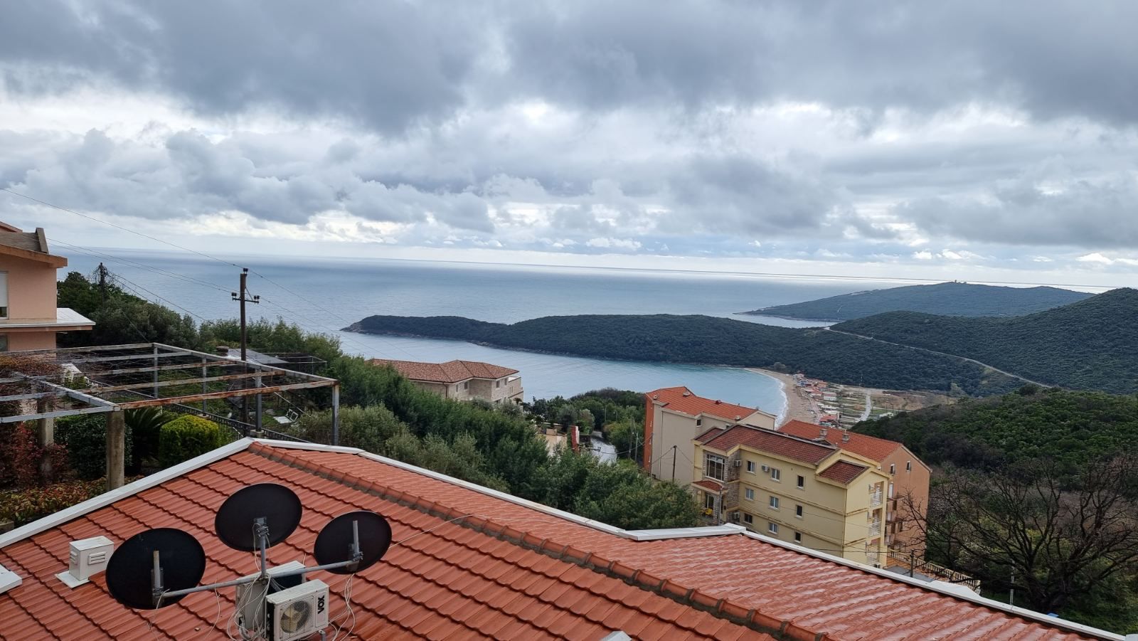 Trosoban stan sa pogledom na more , Seoce - Amfora Real Estate