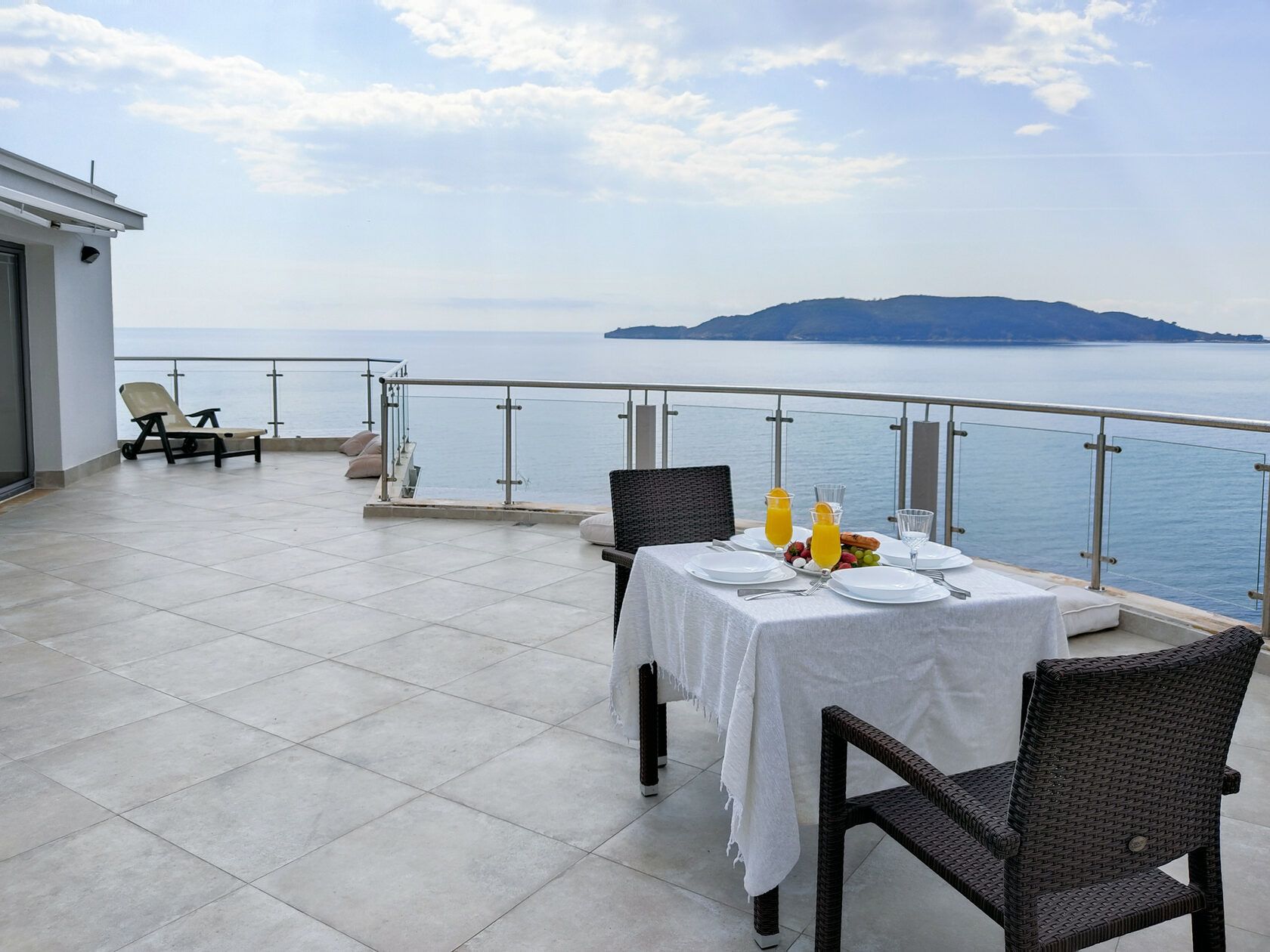 Luksuzni penthouse od 188 m² sa panoramskim pogledom na more – Rafailovići - Amfora Real Estate