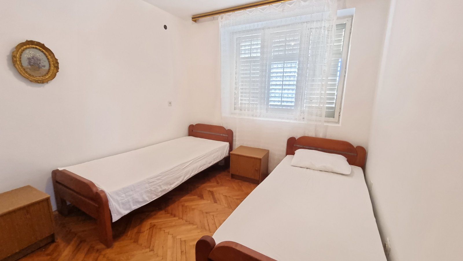 Dvosoban stan sa predivnim pogledom na more,na fantastičnoj lokaciji. Sveti Stefan, Budva - Amfora Real Estate