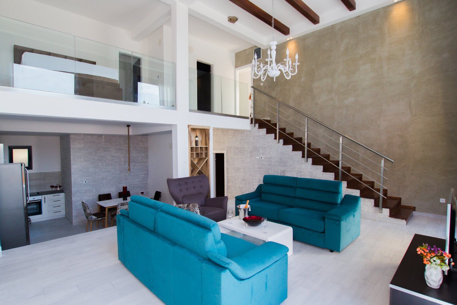 Vila sa bazenom i pogledom na more. Maine, Budva. - Amfora Real Estate