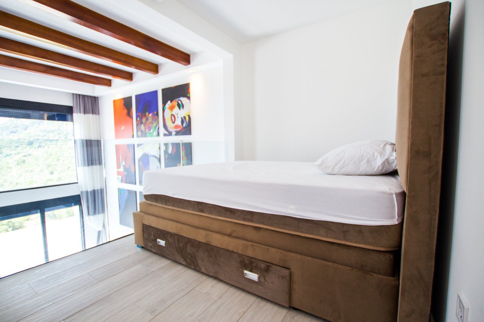 Vila sa bazenom i pogledom na more. Maine, Budva. - Amfora Real Estate