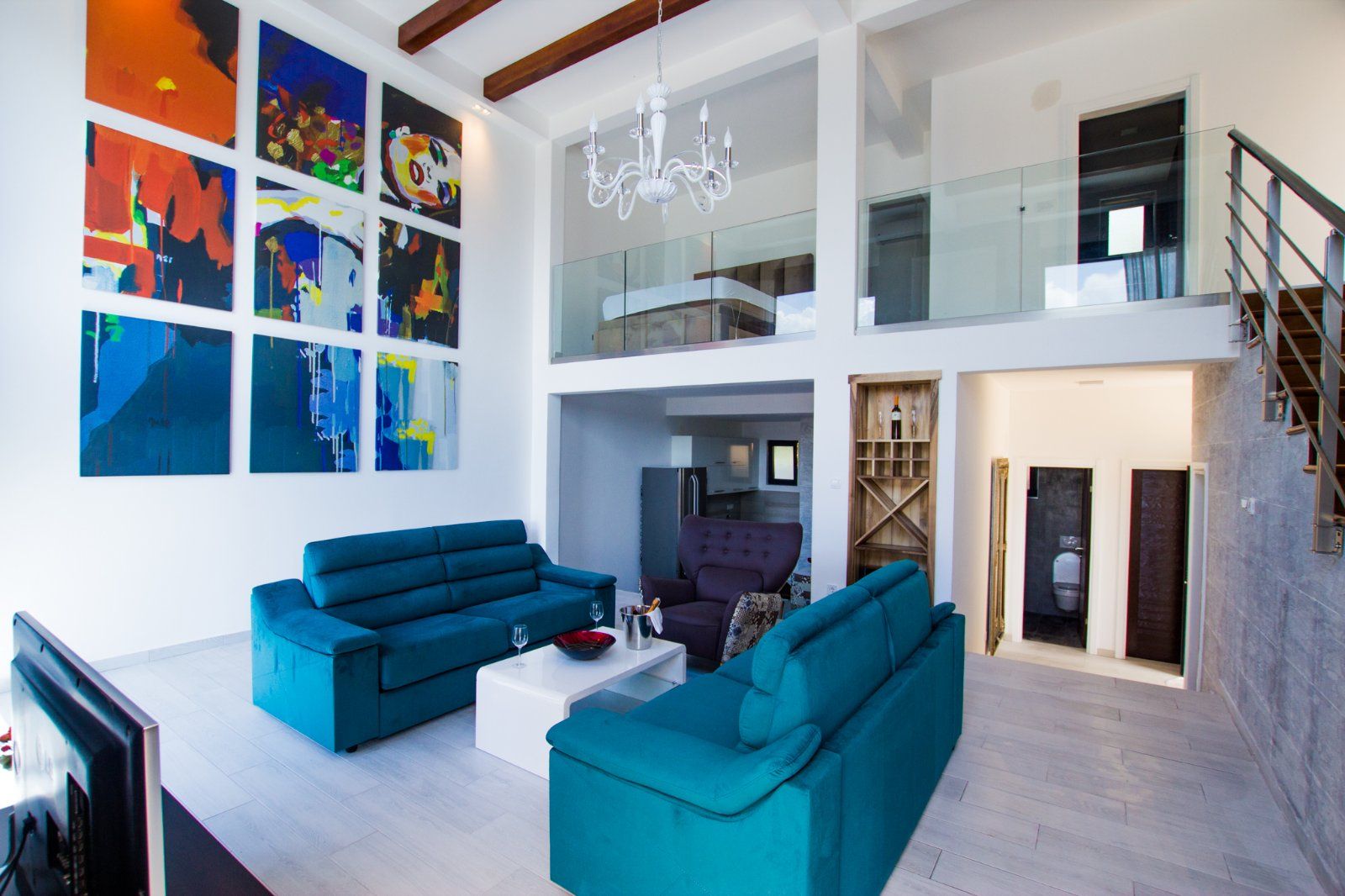 Vila sa bazenom i pogledom na more. Maine, Budva. - Amfora Real Estate