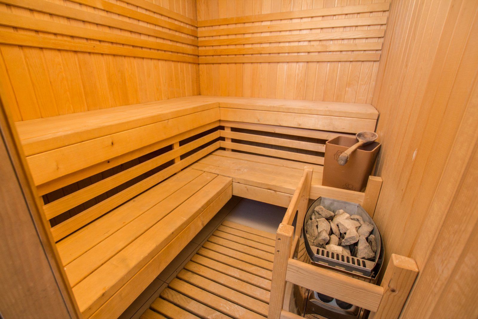 Vila sa bazenom i pogledom na more. Maine, Budva. - Amfora Real Estate