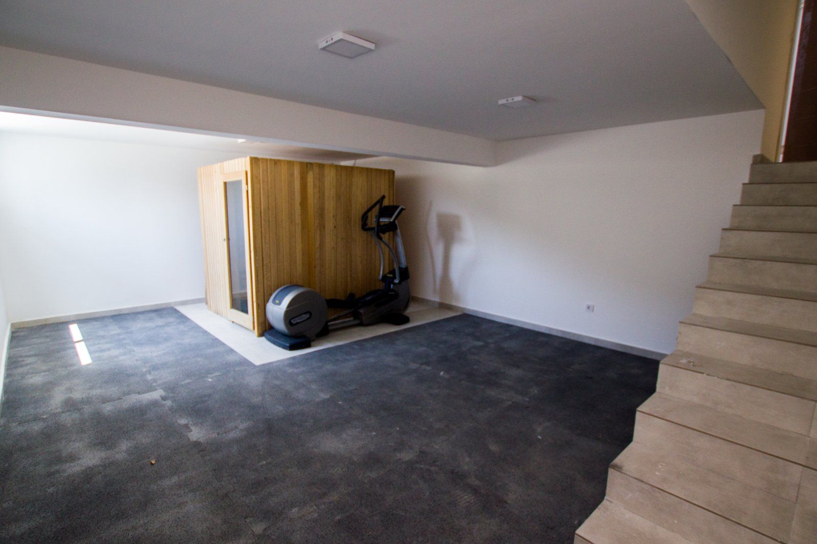 Vila sa bazenom i pogledom na more. Maine, Budva. - Amfora Real Estate