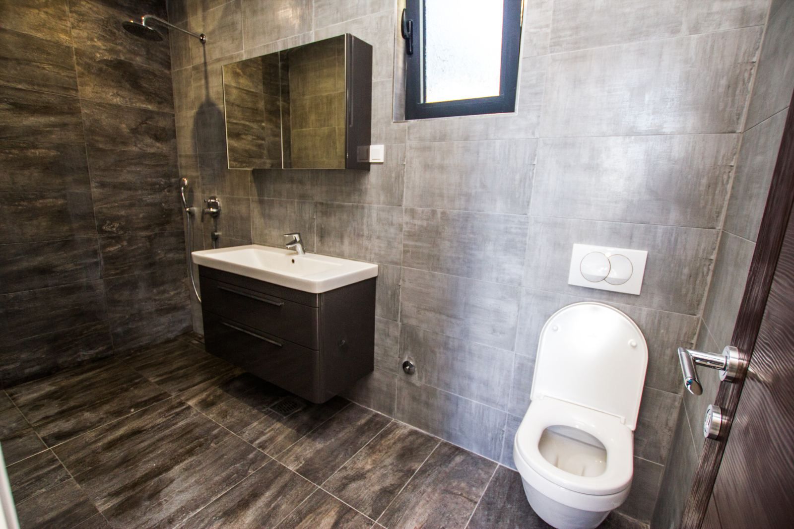 Vila sa bazenom i pogledom na more. Maine, Budva. - Amfora Real Estate