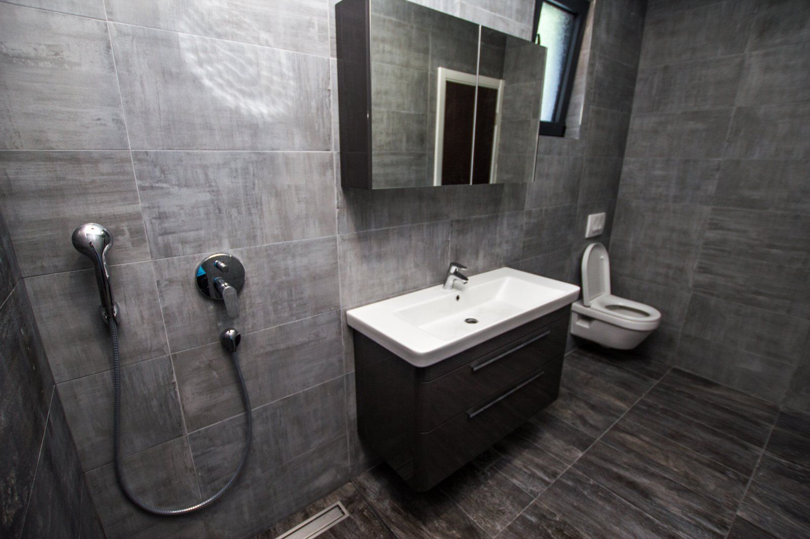 Vila sa bazenom i pogledom na more. Maine, Budva. - Amfora Real Estate