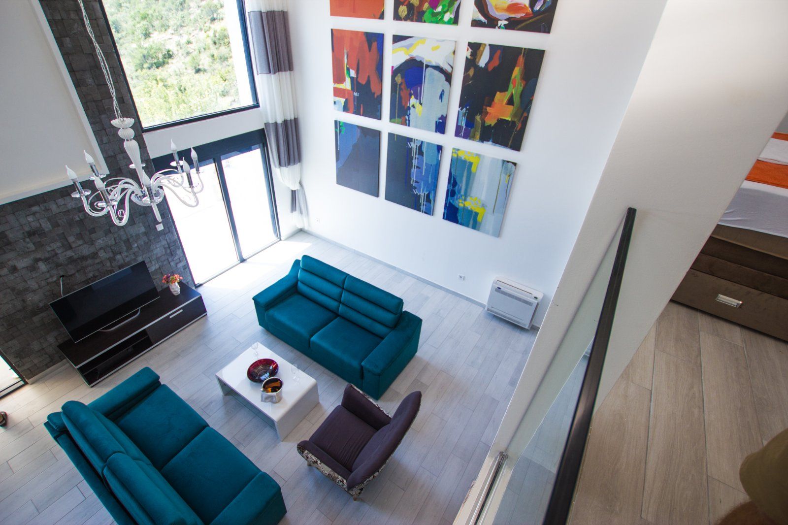 Vila sa bazenom i pogledom na more. Maine, Budva. - Amfora Real Estate