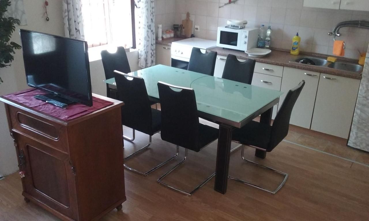 Vila 136 m² na parceli 150 m², 50 m od mora s pogledom na more – Perast - Amfora Real Estate