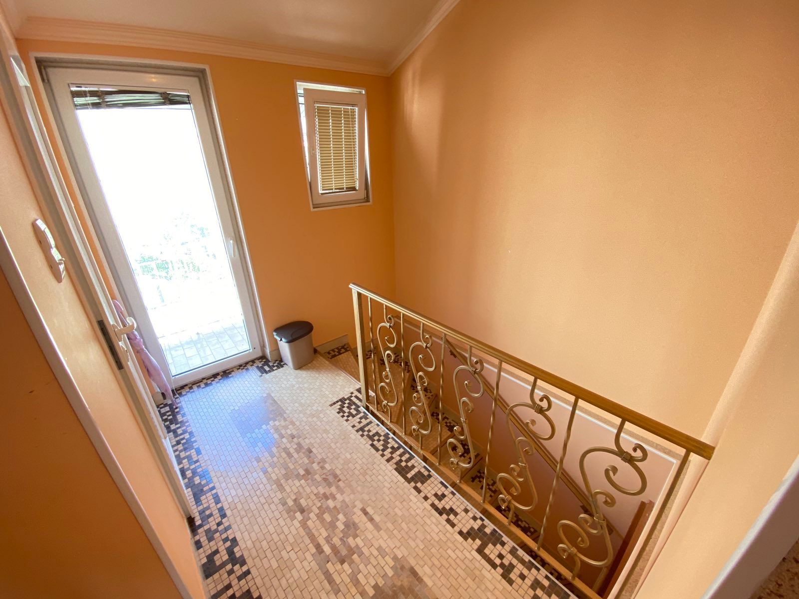 Kuca na prodaju (180m2) sa pogledom na more,Tivat - Amfora Real Estate