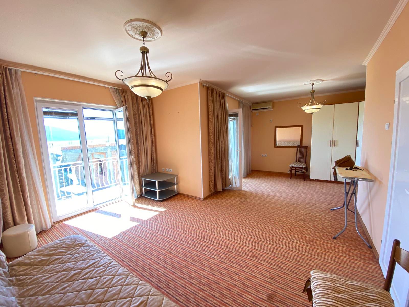 Kuca na prodaju (180m2) sa pogledom na more,Tivat - Amfora Real Estate