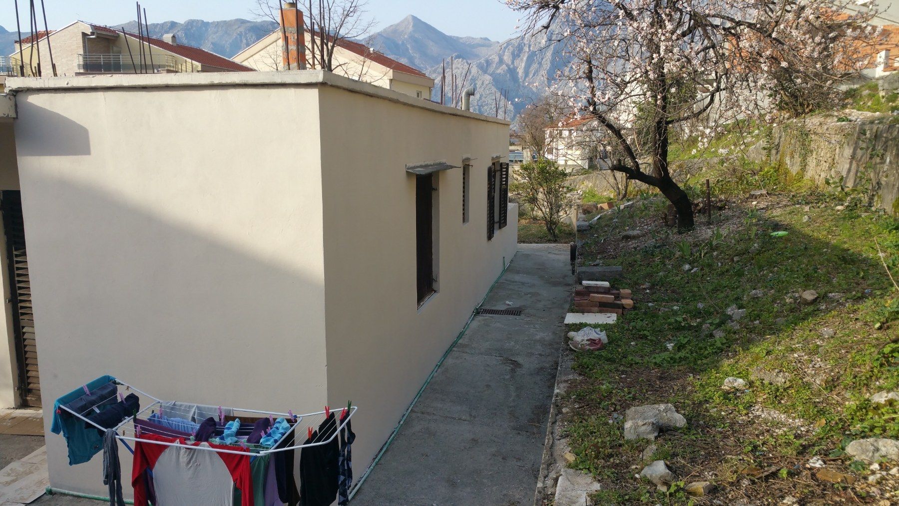 amforaproperty.com/Prizemna kuća 100m2,Dobrota