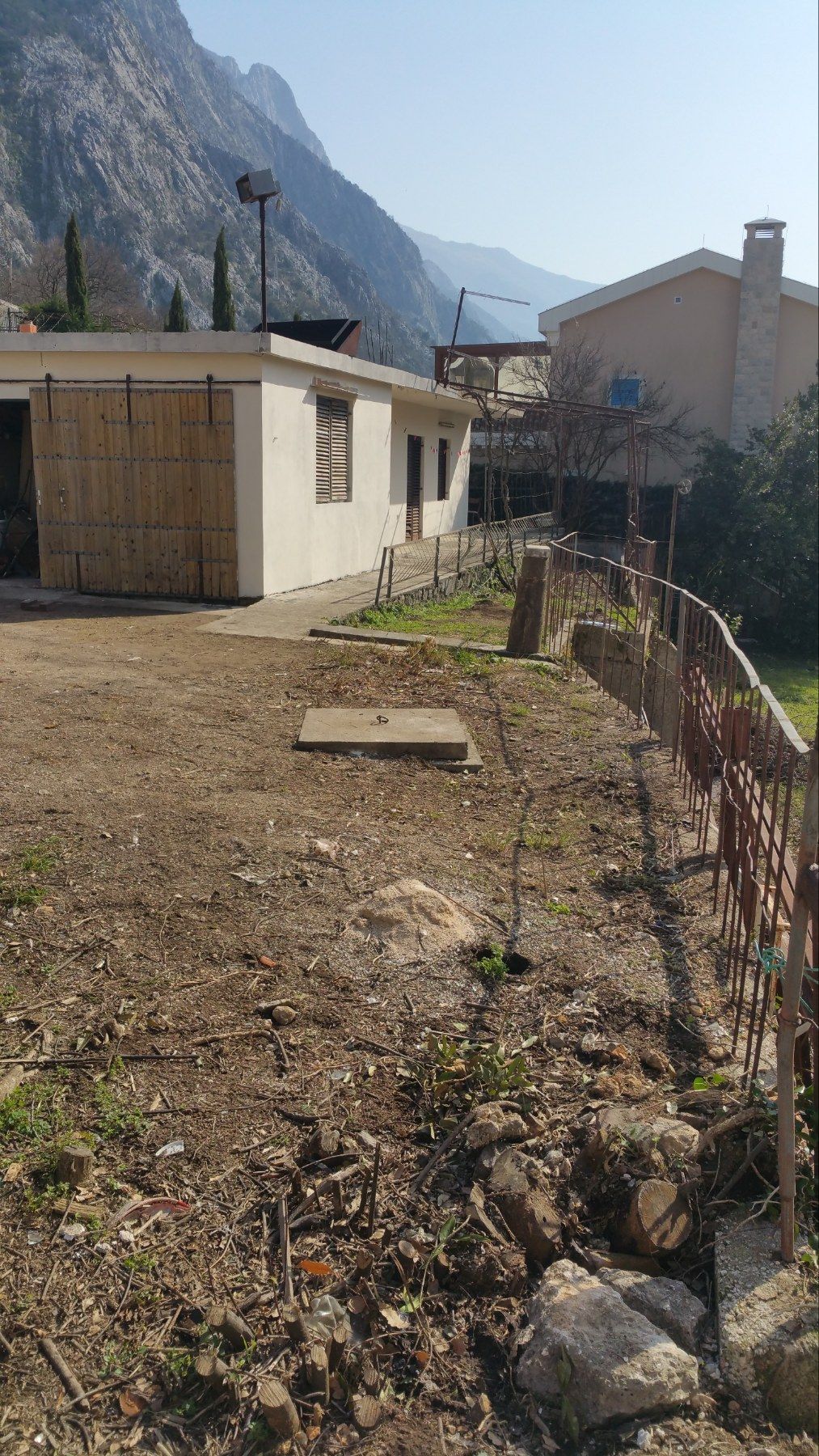 amforaproperty.com/Prizemna kuća 100m2,Dobrota