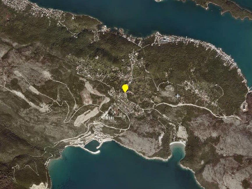 Izvanredan građevinski plac u Radovićima, Luštica - Amfora Real Estate