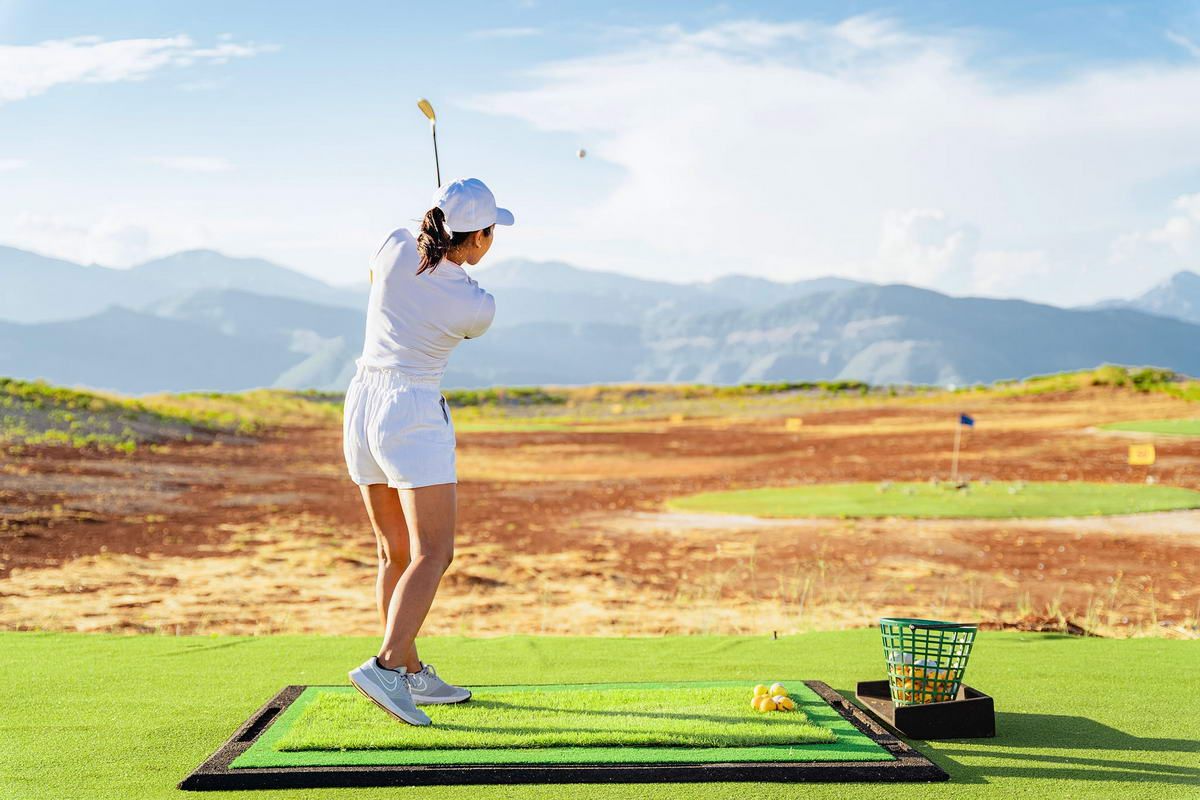 Izvanredan građevinski plac u Radovićima, Luštica - Amfora Real Estate