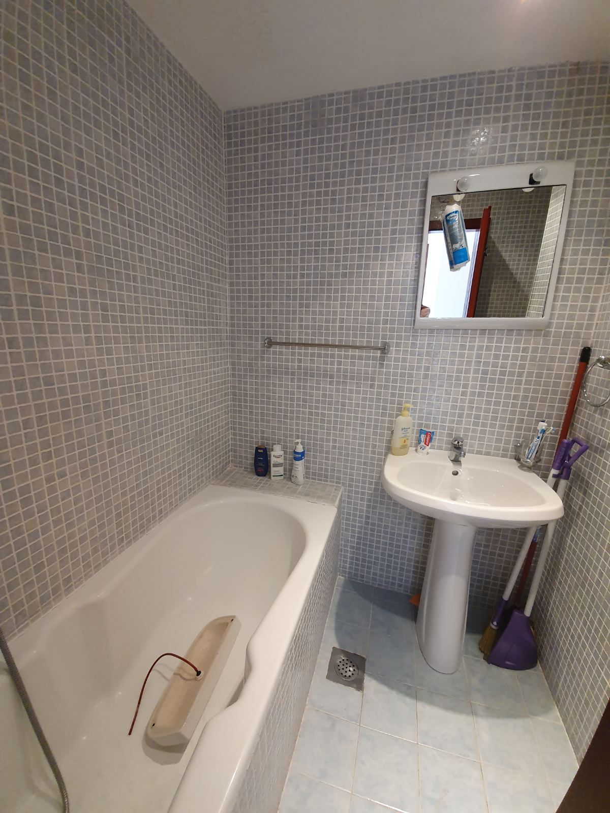 Prodaje se namesten trosoban stan 65m2 + terase u Budvi - Amfora Real Estate