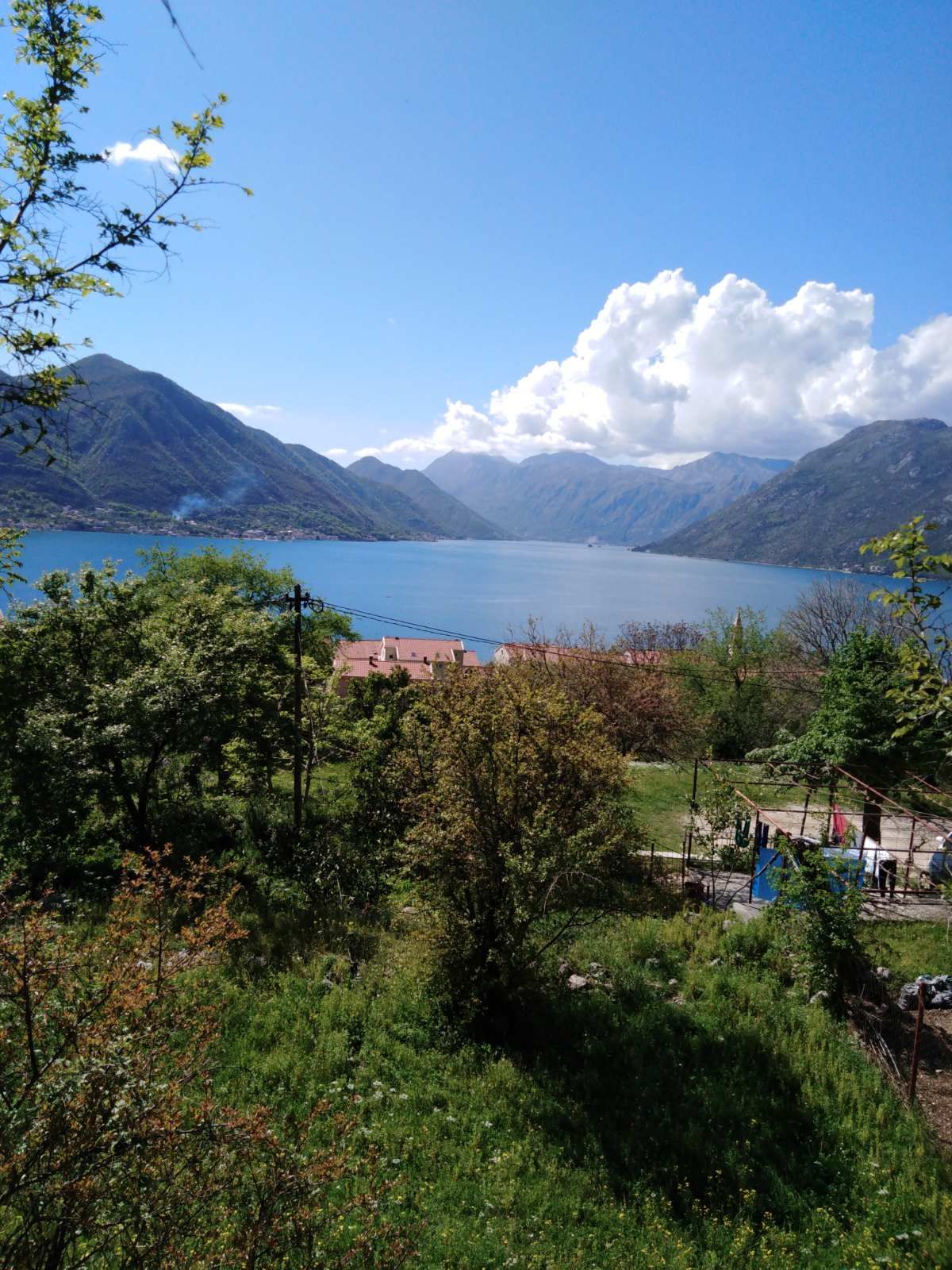 amforaproperty.com/Na prodaju fenomenalan plac sa pogledom na zaliv u naselju Sv. Stasije,Kotor