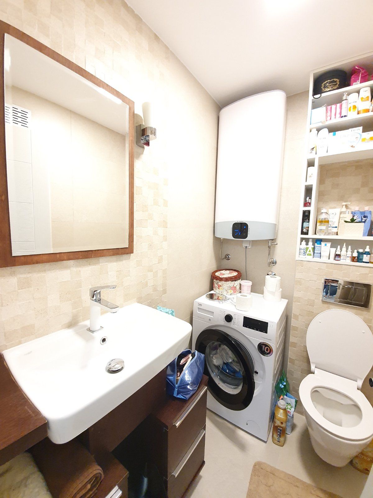 Prodaje se dvosoban luksuzno opremljen stan 67m2,The Old Bakery,Budva - Amfora Real Estate