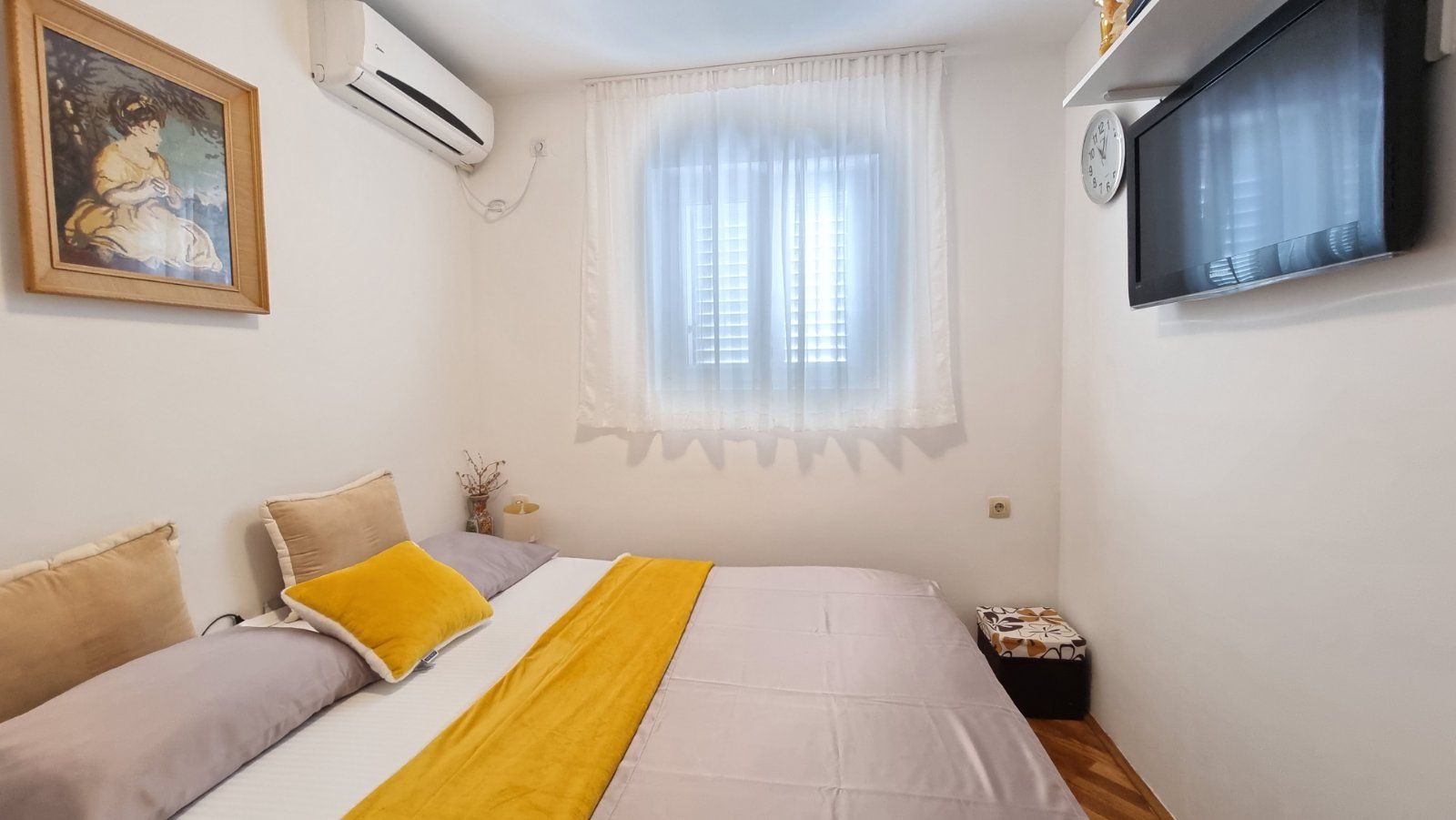 DVOSOBAN NAMEŠTEN STAN 50m2-BECICI - Amfora Real Estate