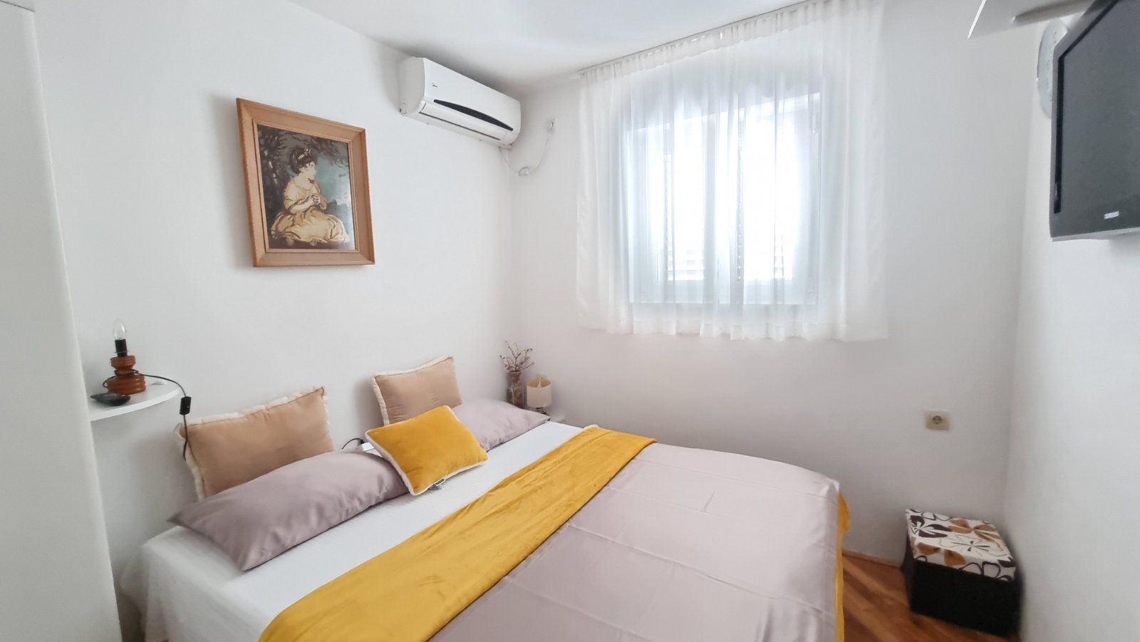 DVOSOBAN NAMEŠTEN STAN 50m2-BECICI - Amfora Real Estate