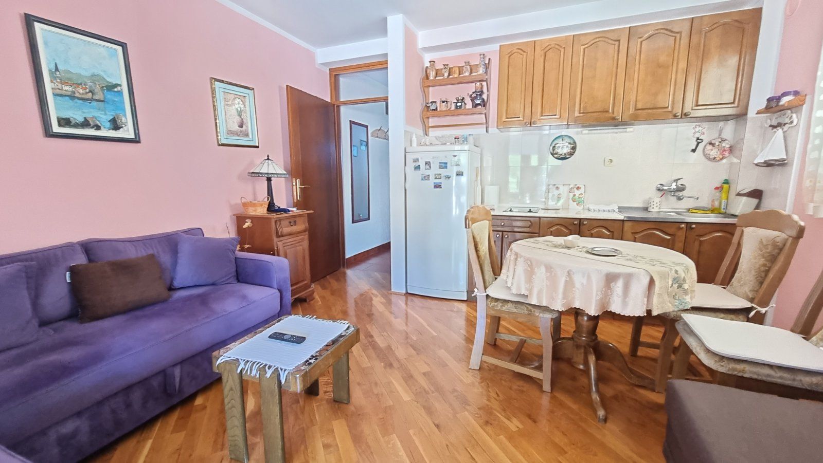 DVOSOBAN NAMEŠTEN STAN 50m2-BECICI - Amfora Real Estate