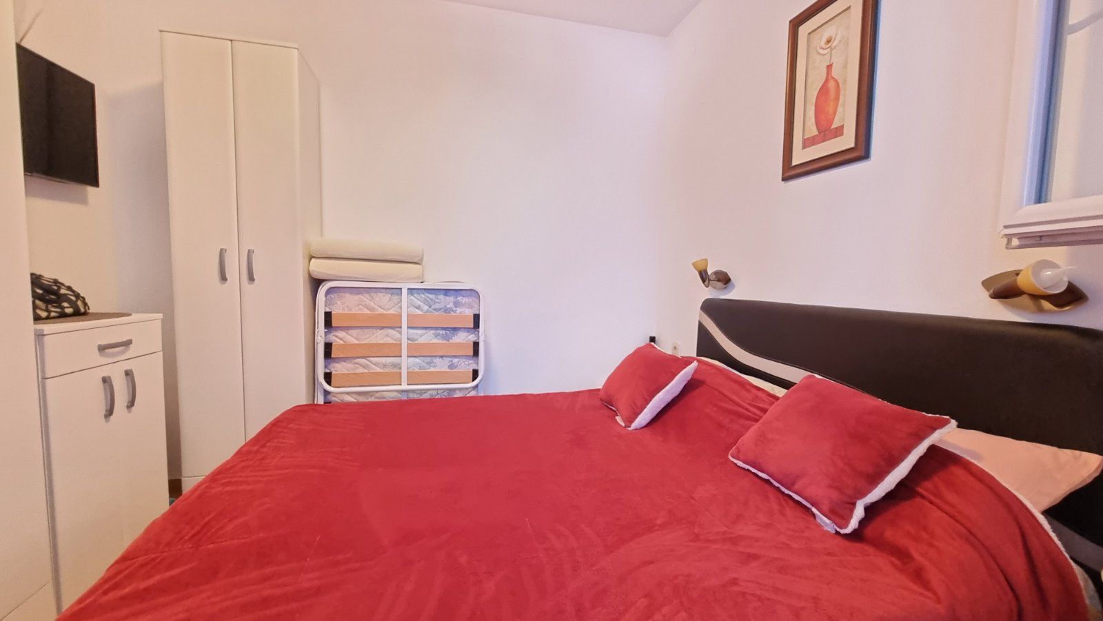 DVOSOBAN NAMEŠTEN STAN 50m2-BECICI - Amfora Real Estate