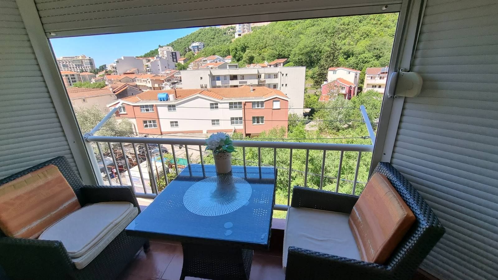 DVOSOBAN NAMEŠTEN STAN 50m2-BECICI - Amfora Real Estate