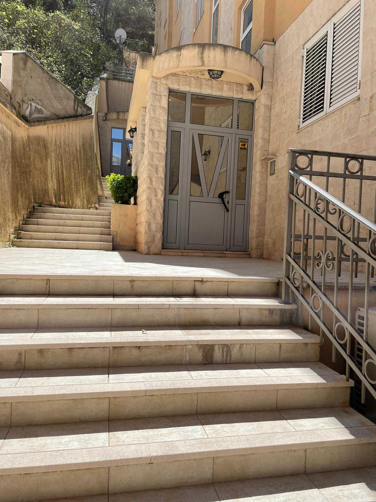 Luksuzan četvorosoban stan sa pogledom na more, Przno - Amfora Real Estate