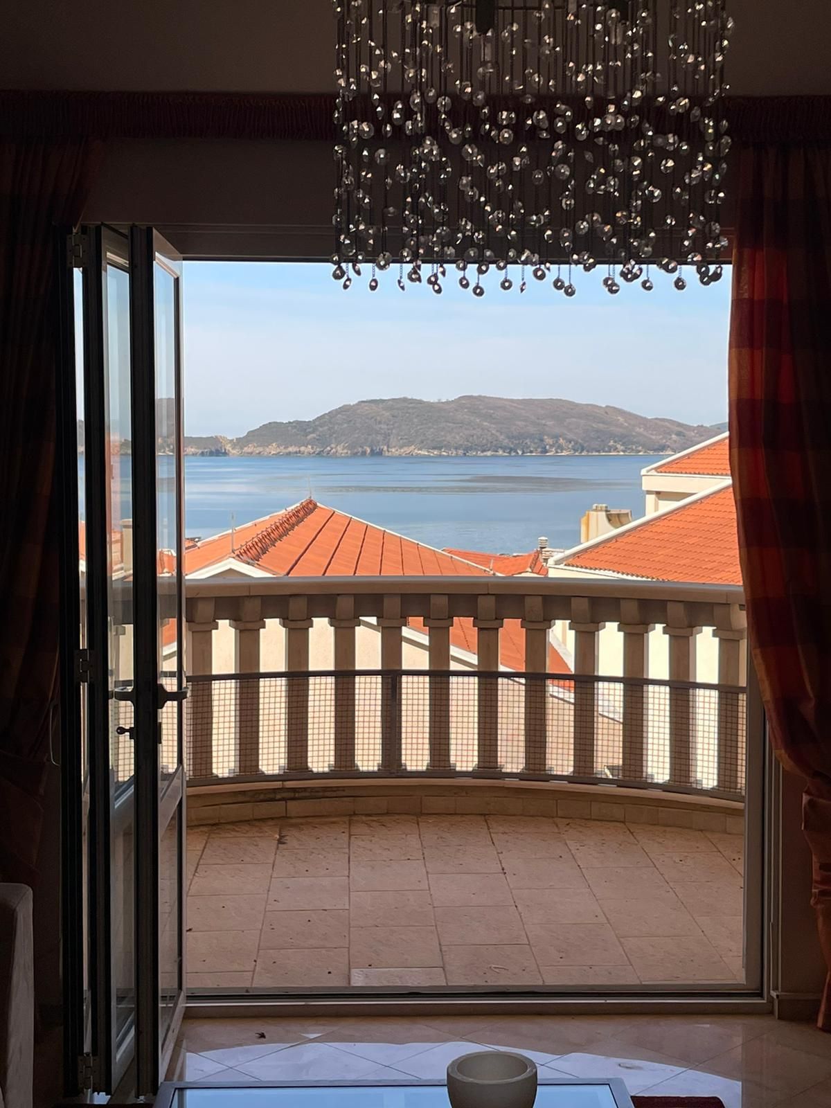 Luksuzan četvorosoban stan sa pogledom na more, Przno - Amfora Real Estate