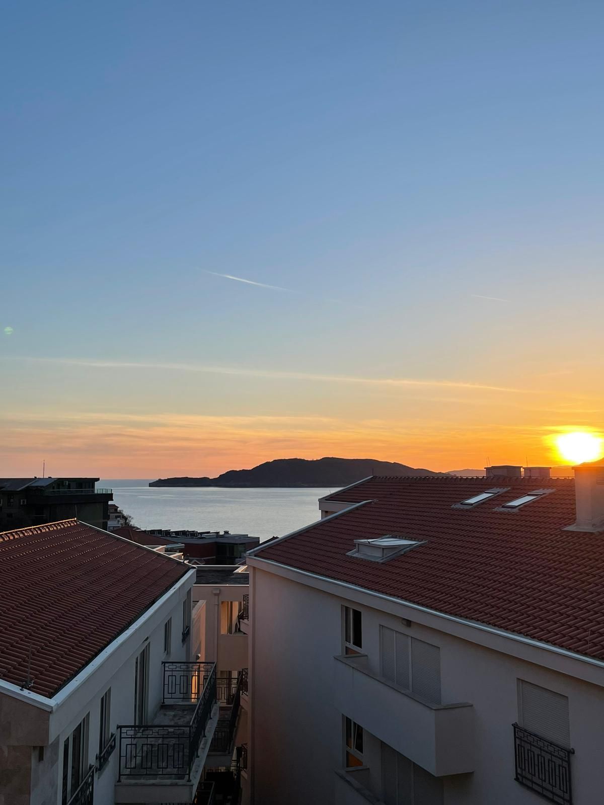 Luksuzan četvorosoban stan sa pogledom na more, Przno - Amfora Real Estate