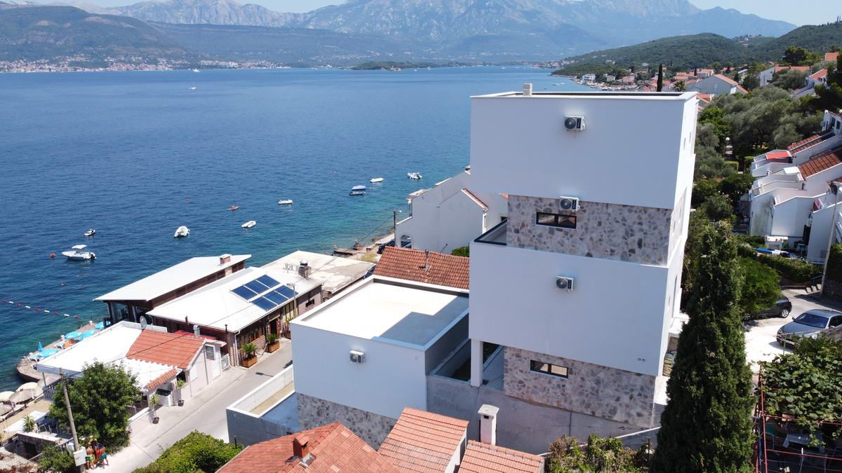 Nove prelepe vile na obali Bokokotorskog zaliva,Krašići-Tivat. - Amfora Real Estate