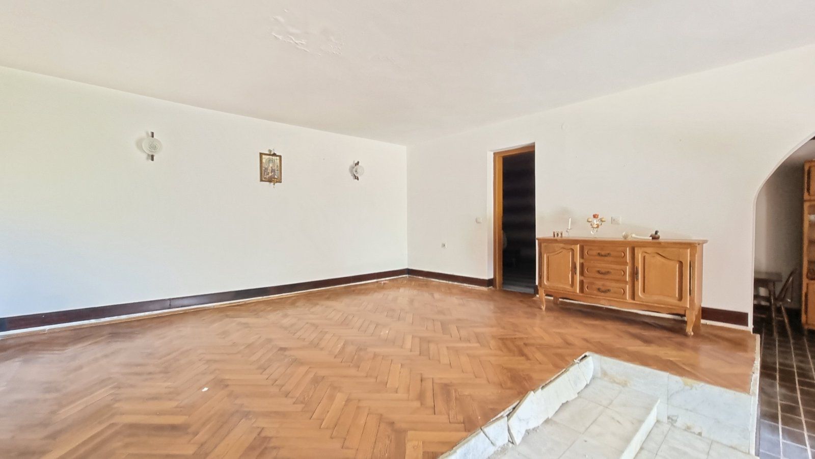 Kuca za renoviranje sa prelepim pogledom na more,Petrovac,Budva. - Amfora Real Estate