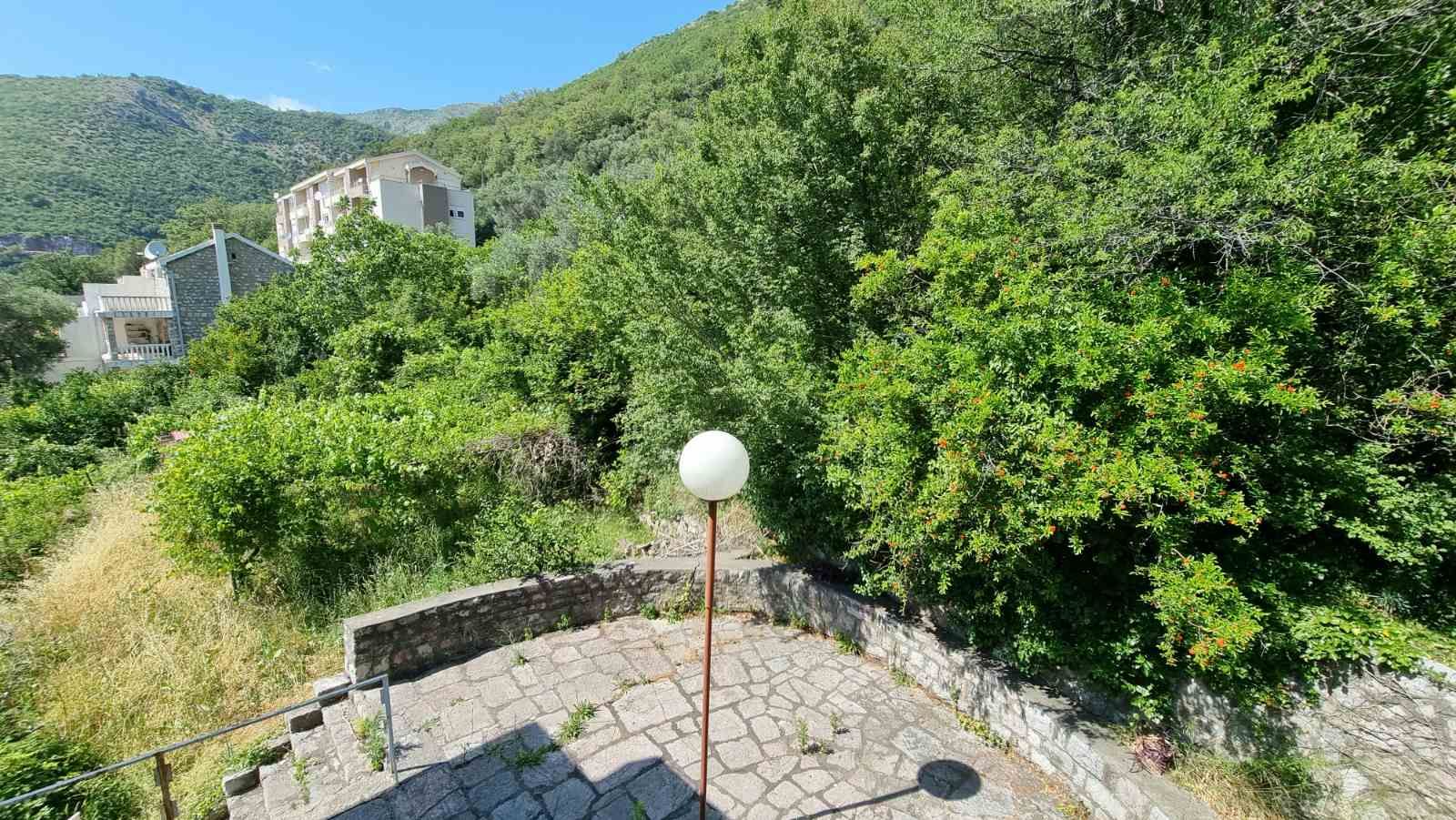 Kuca za renoviranje sa prelepim pogledom na more,Petrovac,Budva. - Amfora Real Estate