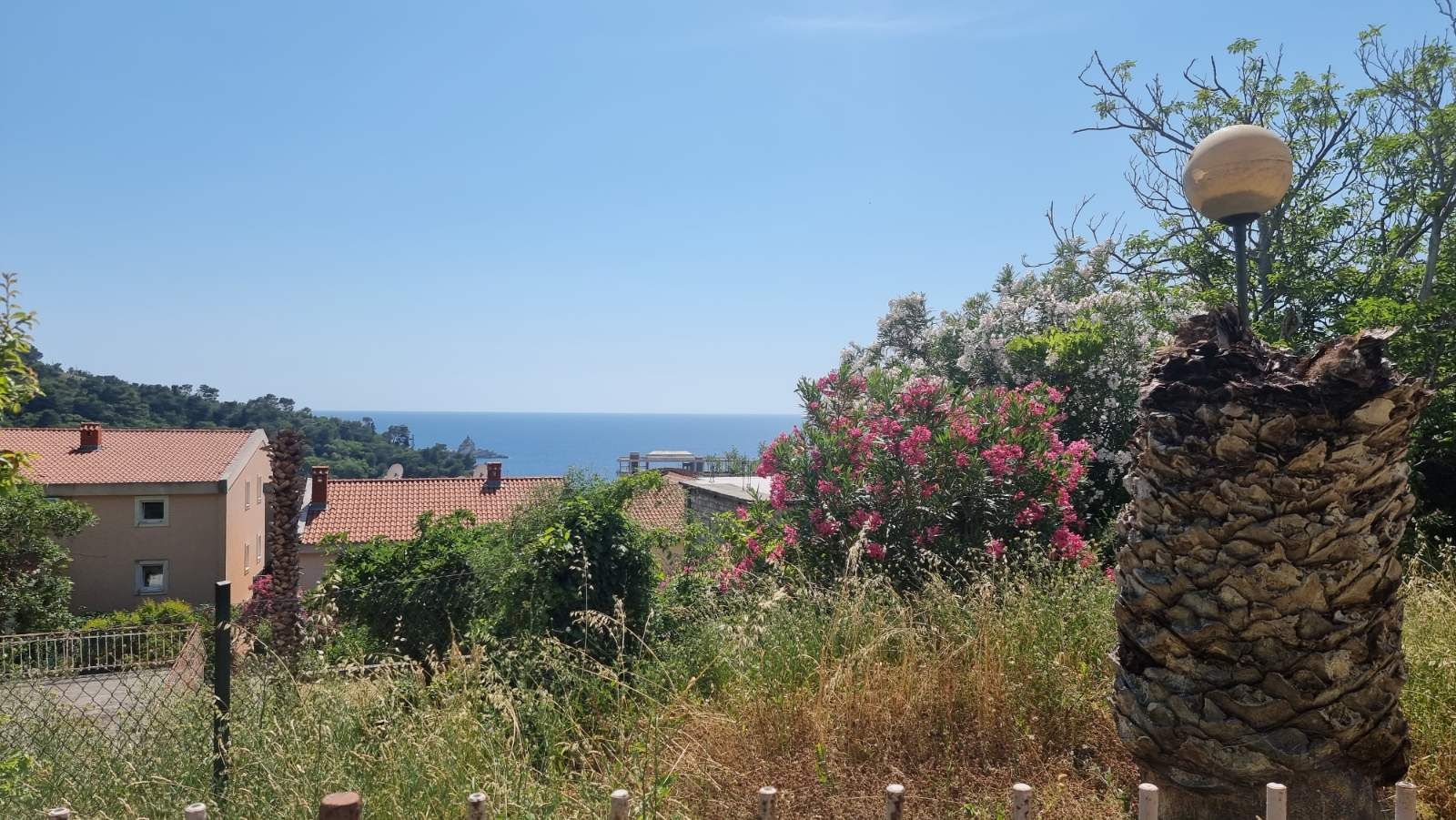 Kuca za renoviranje sa prelepim pogledom na more,Petrovac,Budva. - Amfora Real Estate