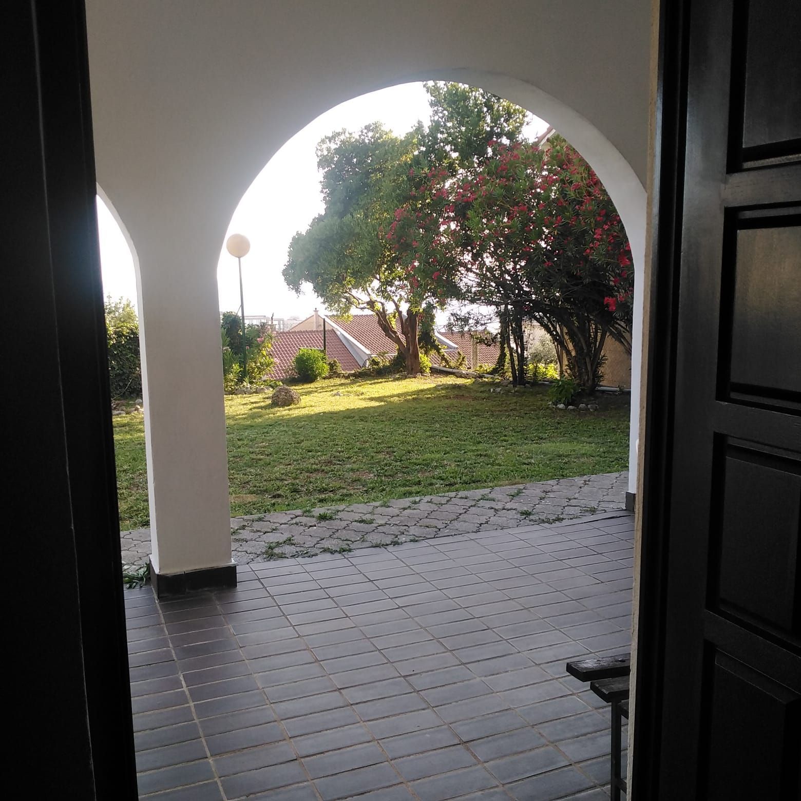 amforaproperty.com/Kuca za renoviranje sa prelepim pogledom na more,Petrovac,Budva.