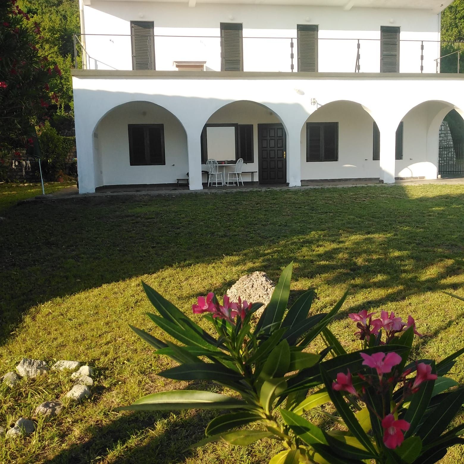 amforaproperty.com/Kuca za renoviranje sa prelepim pogledom na more,Petrovac,Budva.