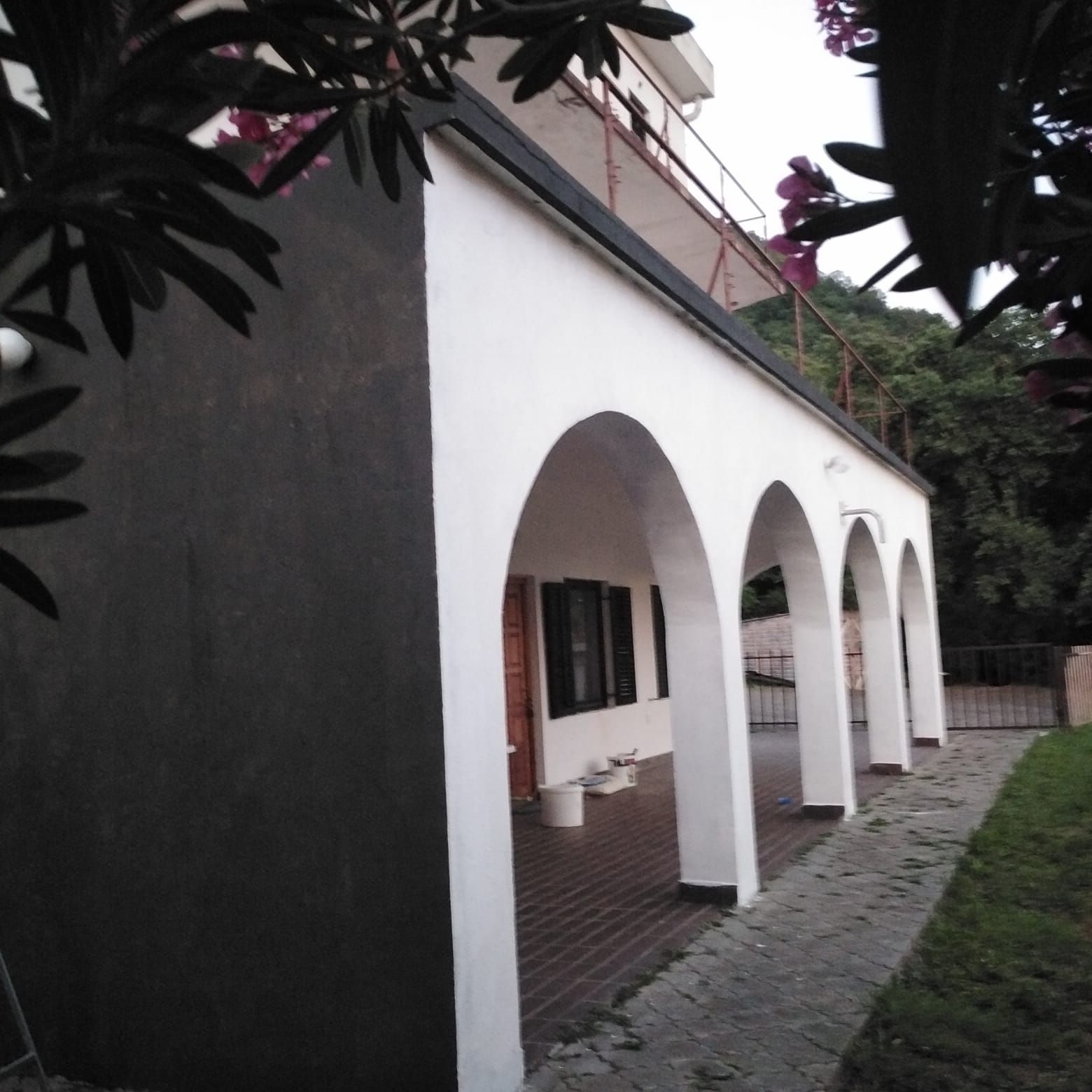 amforaproperty.com/Kuca za renoviranje sa prelepim pogledom na more,Petrovac,Budva.