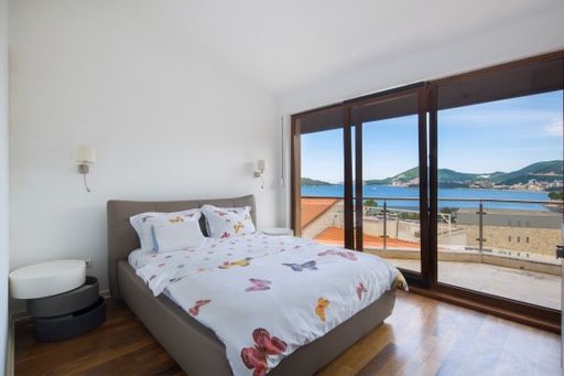 Luksuzan trosoban stan (170m2) sa panoramskim pogledom na more.Kamenovo,Budva. - Amfora Real Estate