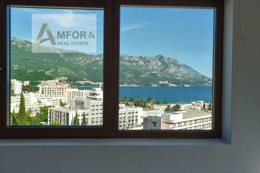 Na prodaju tri prelepa stana (175m2) sa pogledom na more.Becici - Amfora Real Estate