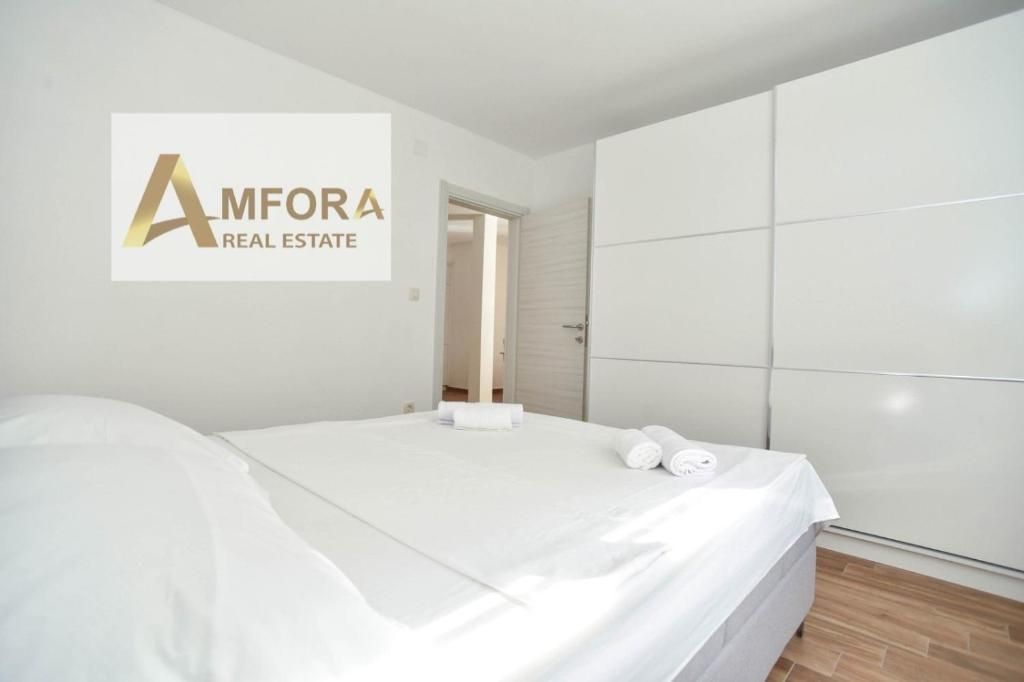 Na prodaju tri prelepa stana (175m2) sa pogledom na more.Becici - Amfora Real Estate