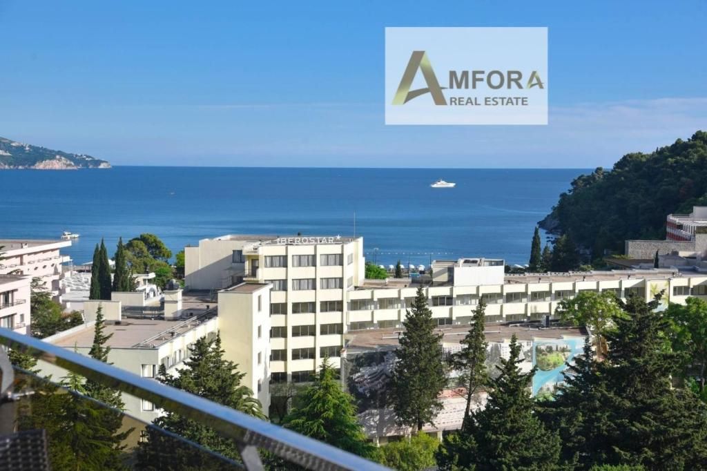 Na prodaju tri prelepa stana (175m2) sa pogledom na more.Becici - Amfora Real Estate